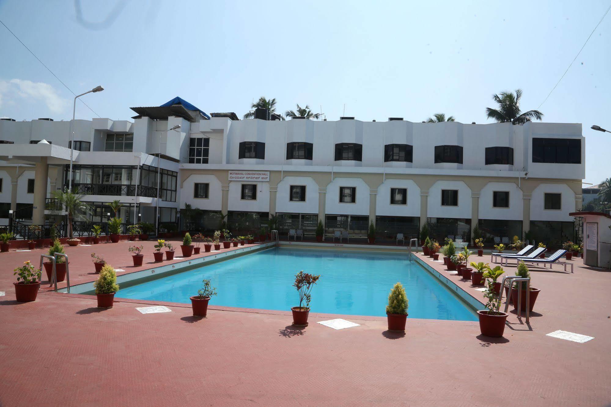 Hotel Moti Mahal Mangaluru Exterior foto